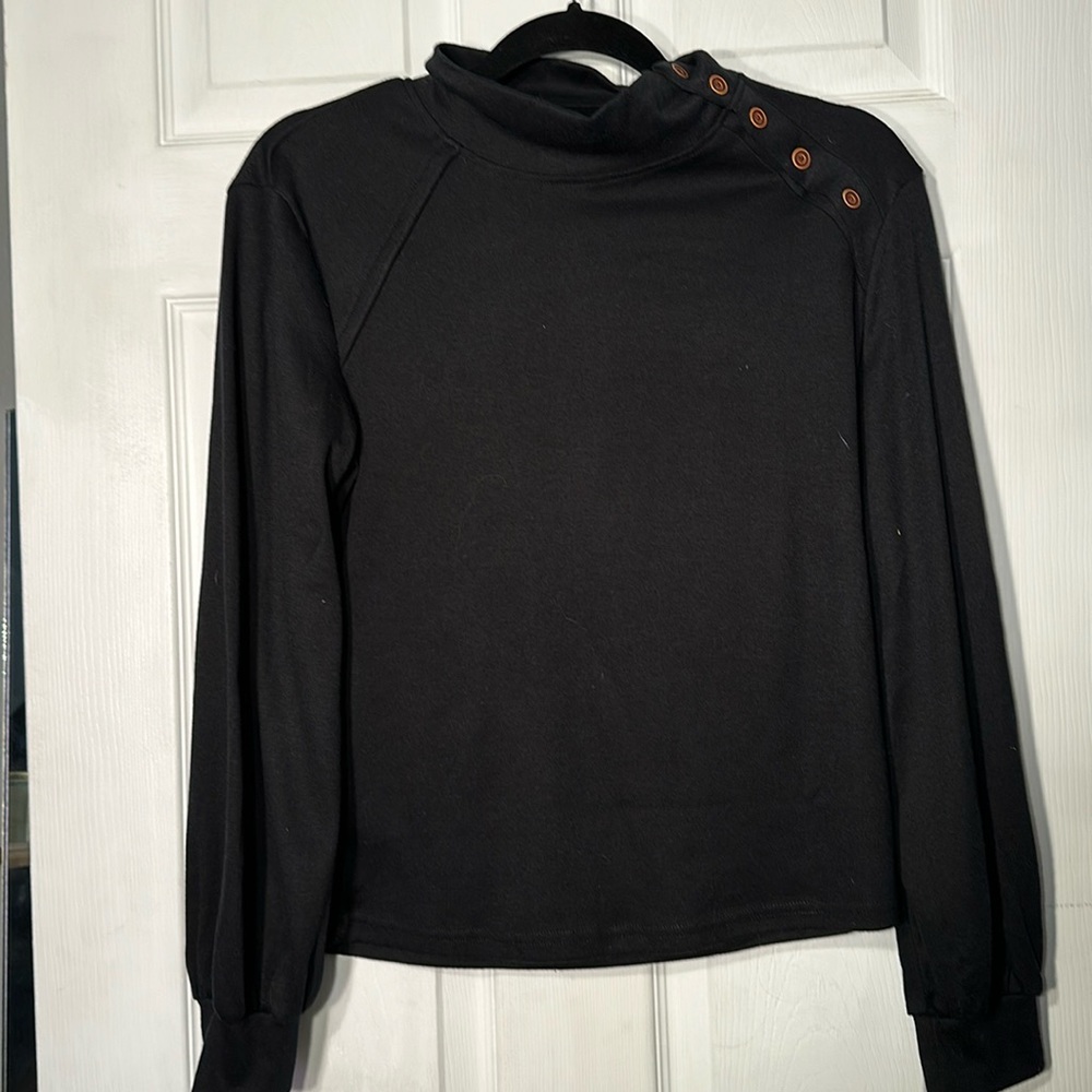 Women’s Long Sleeve Black Shirt